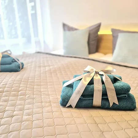 Meerzeit Mit Terrasse & Parkplatz Appartamento Scharbeutz